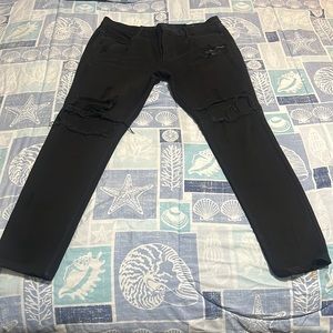 100% RTA jeans in great condition fresh out the cleaners ready to wear !!!